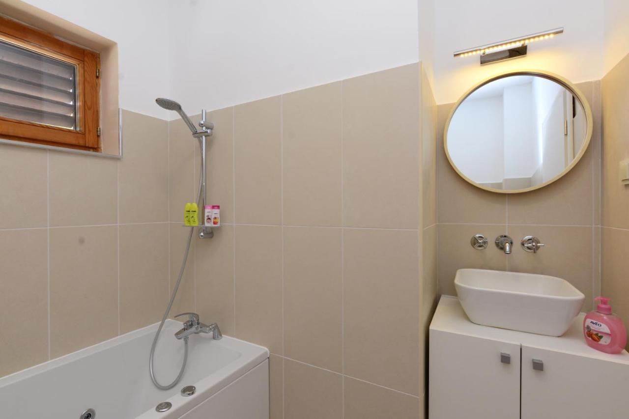 Luxury Room Uzorita B&B Šibenik Buitenkant foto